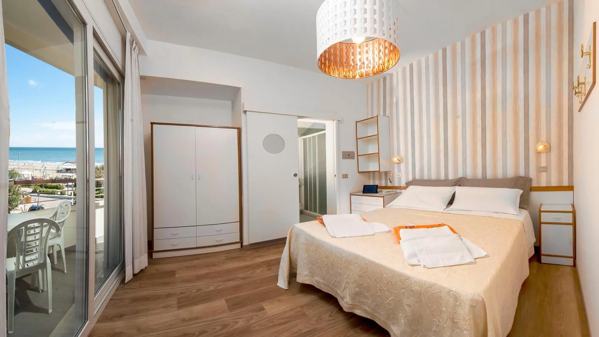 Hotel Albatros Misano Adriatico 3*,