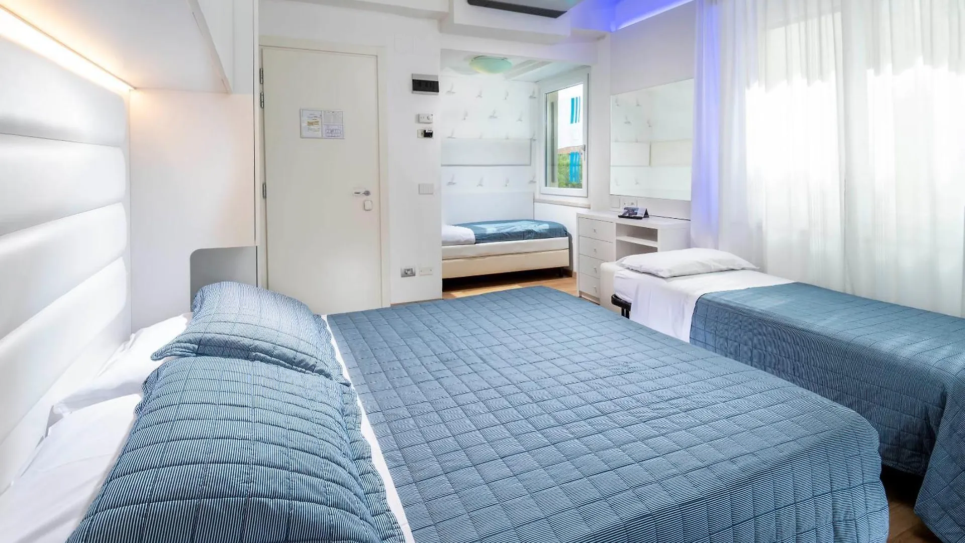 Hotel Albatros Misano Adriatico 3*,